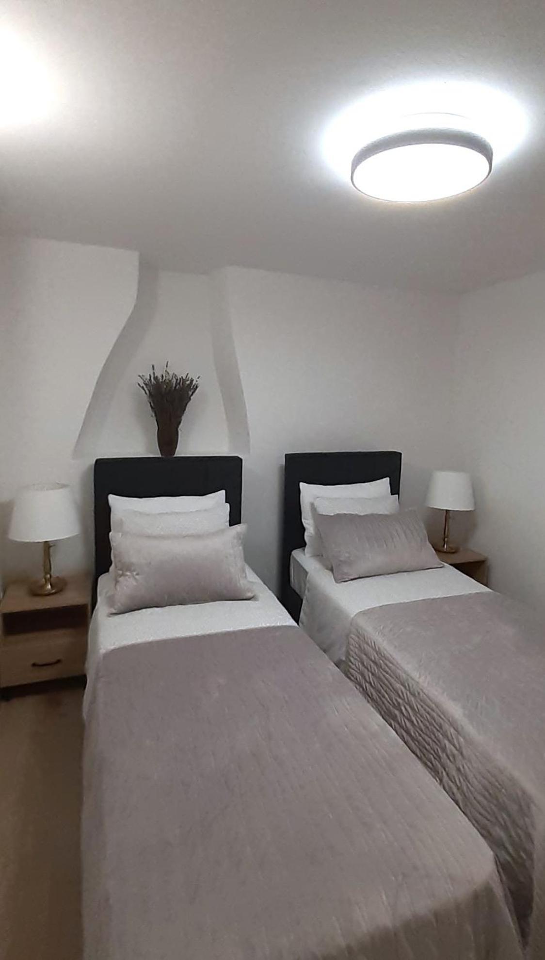 Old Town Lux Apartment Baska  Ngoại thất bức ảnh